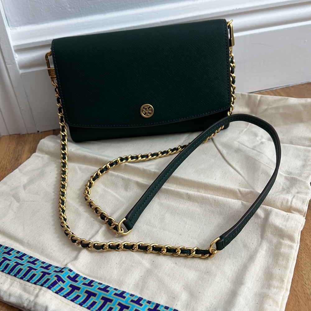 Tory Burch Robinson Chain Wallet